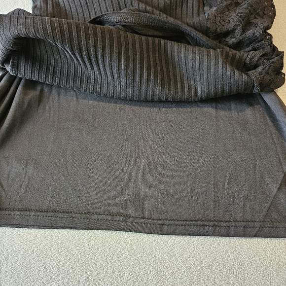 Plaid With Lace-Detail Midi Skirt.‎ - Picture 9 of 11